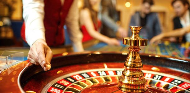 Pros and Cons of Playing at Crypto Casinos